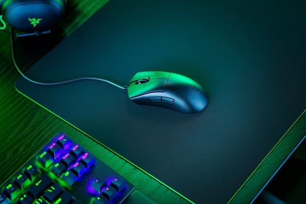 Razer DeathAdder V3 mus Höger USB Type-A optisk 30000 DPI