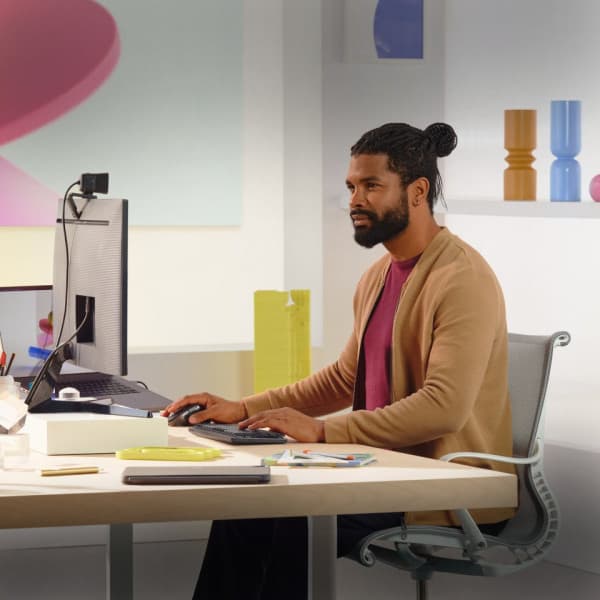 Logitech MX Master 3S för Mac -mus, ljusgrå