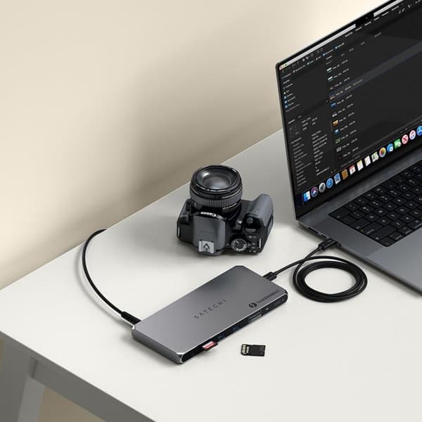 Satechi Thunderbolt 4 dockningsstation för flera skärmar