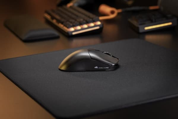 Glorious PC Gaming Race O 2 PRO mus Högerhänt USB Typ-A Optisk 26000 DPI