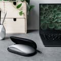 Miniatyrbild 2 av 4: kwmobile Skyddsfodral för Apple Magic Mouse 1/2 - Musskyddsväska i neopren vit-svart