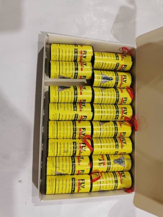 Flugfångare, flugpappersrullar, flugfångarband, självhäftande flugarulle, ormform för husfällan[J381]