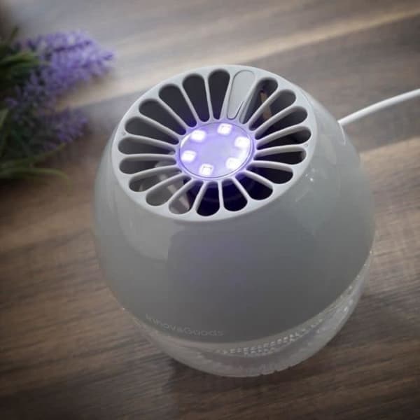 UV-lampa mot mygg och skadedjur med indragning[H1789]