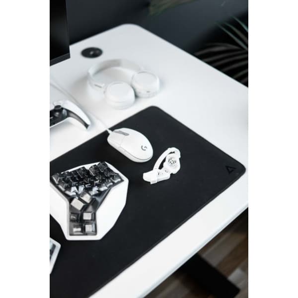 Deltahub Gaming Desk Mat Black - S -hiirimatto, 30 x 90 cm