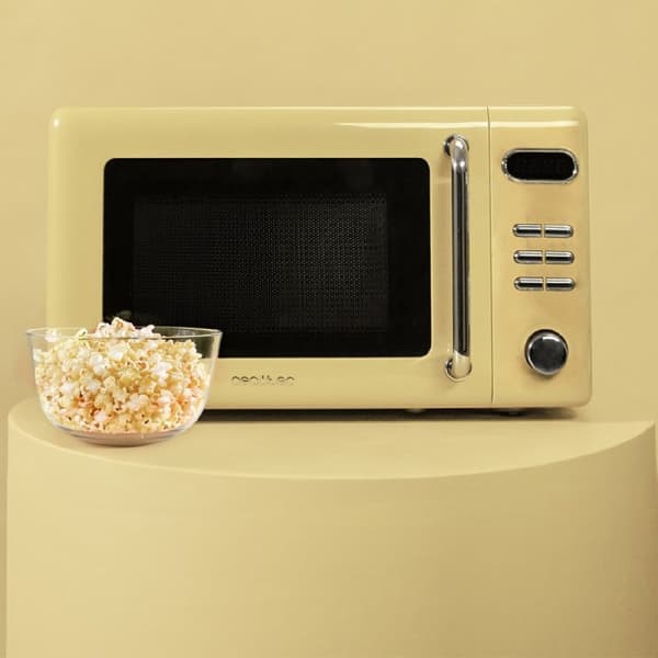 Cecotec ProClean 3010 Retro Yellow 20-litre manual microwave with 700 W.