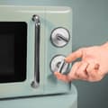 Miniatyrbild 3 av 5: Cecotec ProClean 3110 Retro Green 20-litre manual microwave with 700 W and grill.
