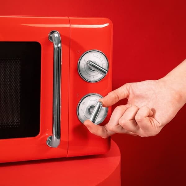 Cecotec ProClean 3010 Retro Red 20-litre manual microwave with 700 W.