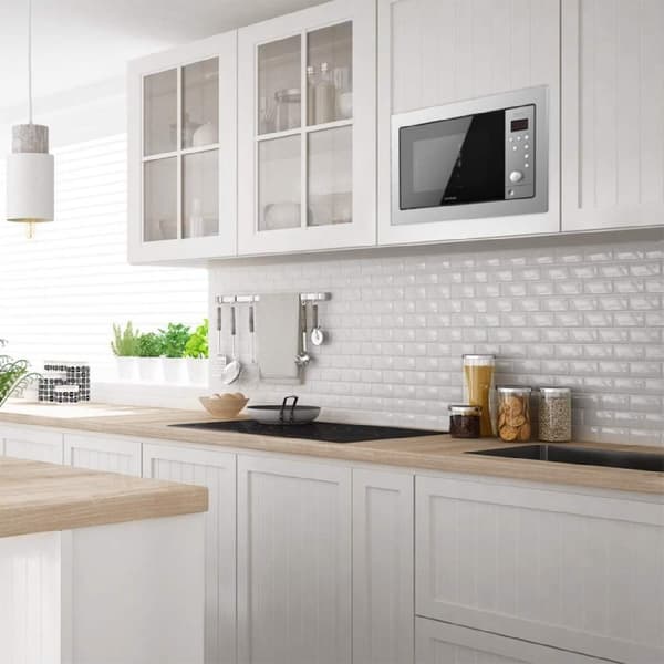 Cecotec Digital built-in microwave with grill, 25-litre capacity and 900-W power.