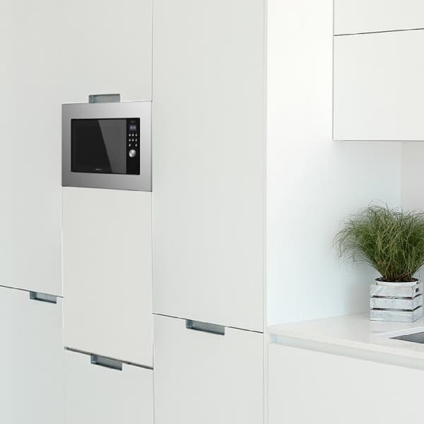 Cecotec Digital built-in microwave with grill and 20-litre capacity, 700 W and 9 pre-set functions.