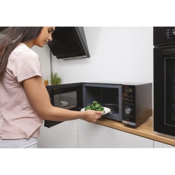 Candy Moderna CMGA23TNDB 900W 23L Digital Svart Grill Mikrovågsugn - Avfrostningsfunktion - 11 effektnivåer - 19 automatiska menyer