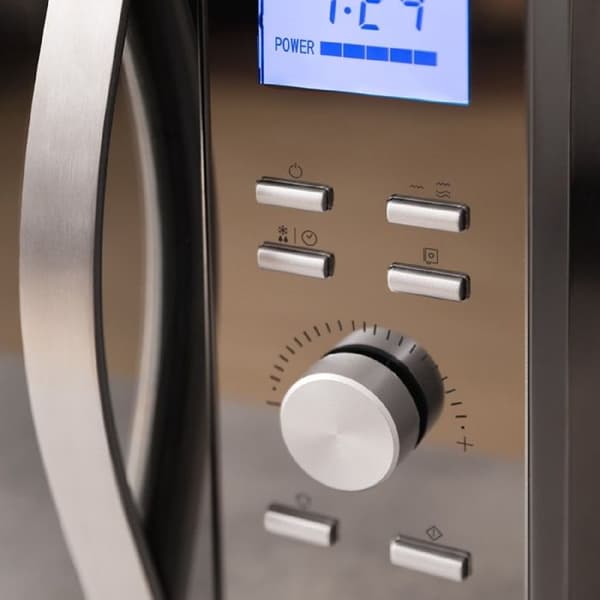 Cecotec Mikrovågsugn med Grill ProClean 8110. 28 L Kapacitet, Ready2Clean-beläggning, 1000 W Effekt, 1000 W Grill, 5 värmenivåer