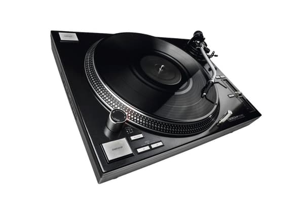 Reloop RP-7000 MK2 - DJ pladespiller, sort