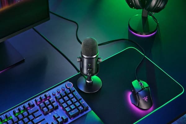 Razer Seiren V2 Pro Streaming Mikrofon - Sort