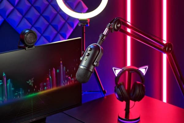 Razer Seiren V2 Pro Streaming Mikrofon - Sort