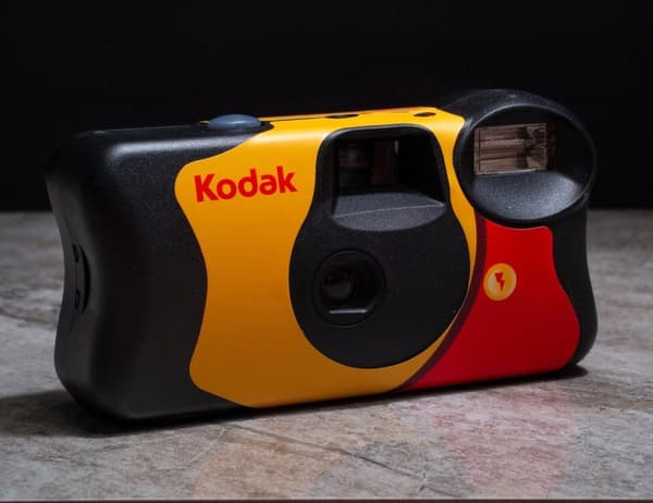 Kodak Fun Saver - Kertakäyttöinen kamera salamalla - 27 kuvaa