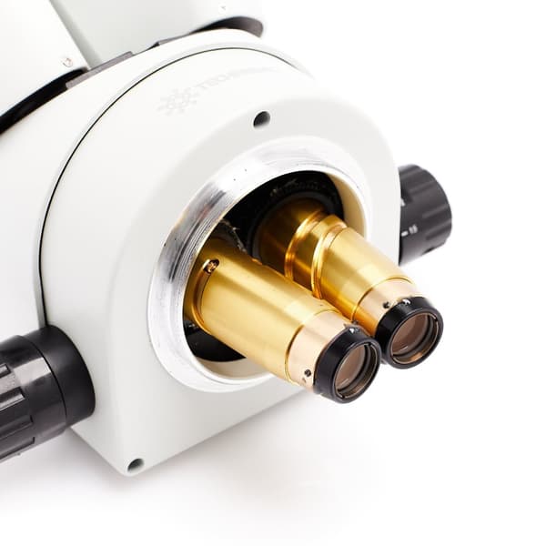 Trinokulært stereomikroskop 10HT (0,5x objektiv + 56x LED-belysning)