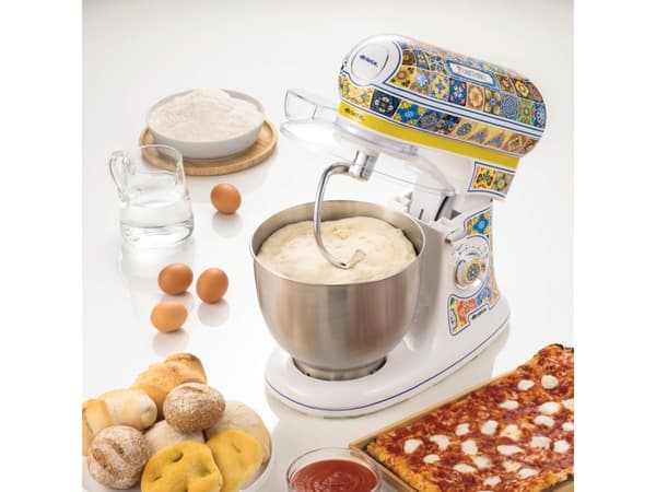 Ariete 1588/0P, Pöytäsekoitin, Monivärinen, Keltainen, Vaivaa, Sekoitus, 5,5 L, Pyörivä, Ruostumaton teräs