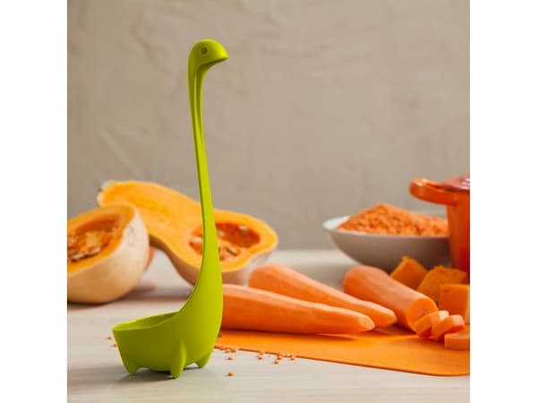 Dette er Nessie suppeøse 8 x 8 x 24,5 cm grønn