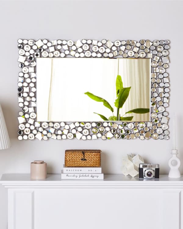 Väggmonterad Hängande Spegel Silver Rektangulär 60 x 90 cm Modern Glamour Vardagsrum Sovrum Dekoration