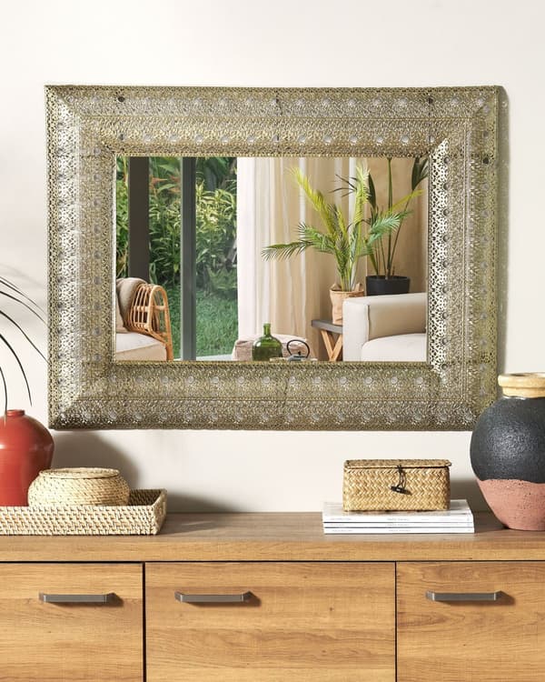 Väggmonterad hängande spegel guld 69 x 90 cm Rektangulär dekorativ ram Heminredning Accessoar Accent