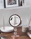 Miniatyrbild 2 av 9: Sminkspegel Roséguld Järn Metallram 13 cm med LED Lampor 1x/5x Förstoring Dubbelsidig Smink