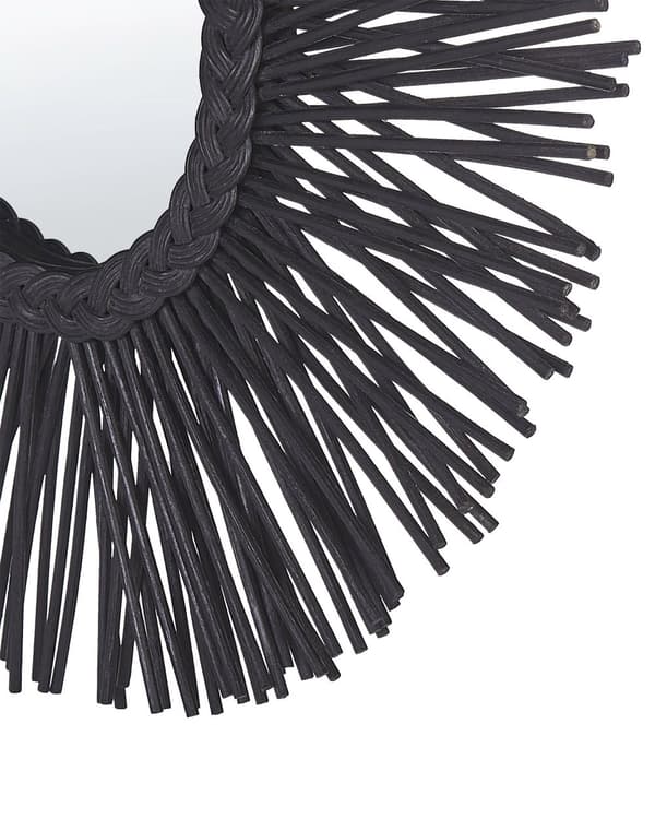 Stilfuldt rattan vægspejl ø 60 cm naturmaterialer