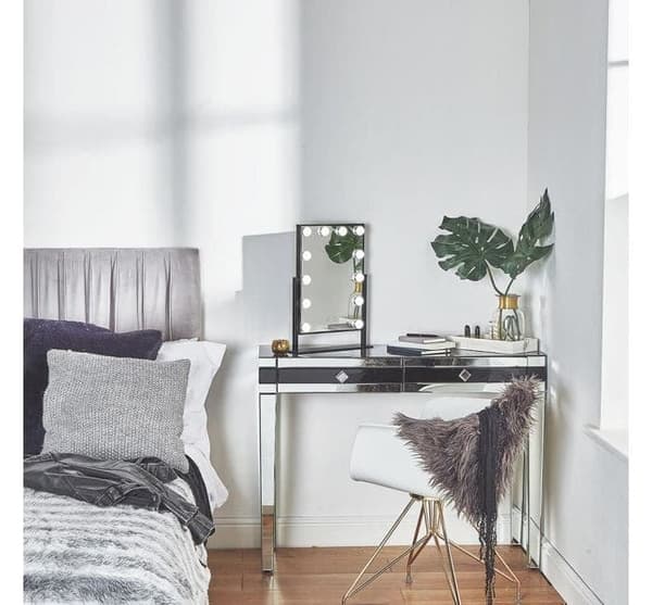 UNIQ New York Mega - Sminkspegel med 12 LED-lampor - Svart