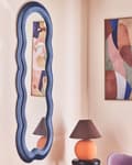 Miniatyrbilde 4 av 7: Veggspeil Blå MDF-ramme Glass 57 x 160 cm Uregelmessig form Dekorativt veggmontert aksentstykke Moderne stil