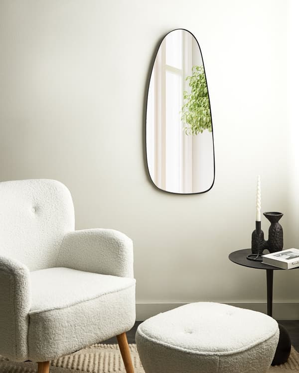 Väggspegel Svart Järn Glas 39 x 95 cm Oval Dekorativ Hängande Spegel Dekor Modern Minimalistisk Vardagsrum Sovrum Hall