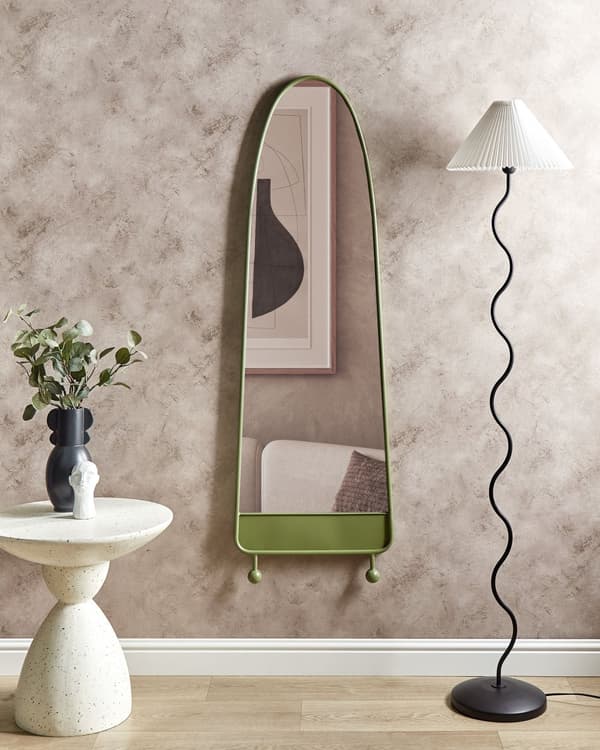Vægspejl Grøn Metal 45 x 146 cm Dekorativ Spejl til Væg med Ramme Design Entrespejl Buet Design Dekoration