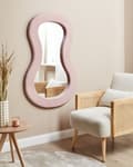 Miniatyrbilde 2 av 6: Veggspeil Rosa MDF-ramme Boucle polstring Glass 79 x 80 cm Uregelmessig Dekorativt Veggmontert Aksentstykke Moderne Stil