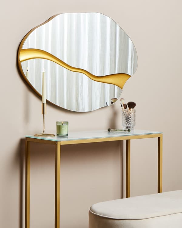 Väggspegel Guld 60 x 90 cm Väggmonterad Dekorativ Spegel Modern Stil Hängande Dekor