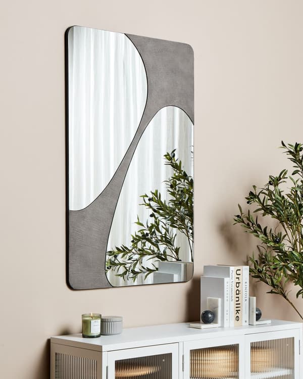Väggspegel Grå 70 x 110 cm Väggmonterad dekorativ spegel Modern stil Hängande dekor