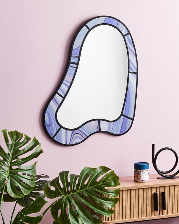 Väggspegel Violett MDF Ram Glas 49 x 83 cm Organsik Form Modern Stil Vardagsrum Hall