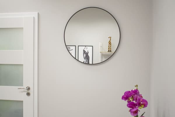 Lyxigt stort runt svart ramat spegel - 80cm diameter, elegant heminredning