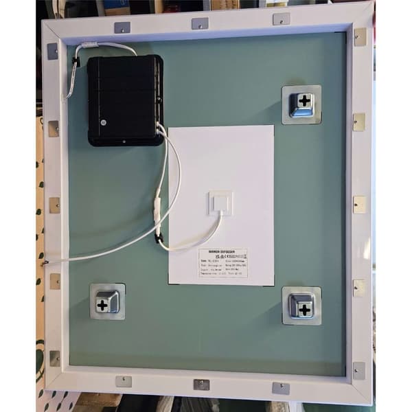 LED-spejl med lysstærk ramme og dugfri funktion Normandy 60x70 cm