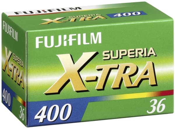 Fujifilm 400 - Consumer film - 135 (35 mm) - 400ASA - 36 shots.