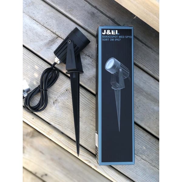 J&EL Bakkespot med spyd sort 3W IP67