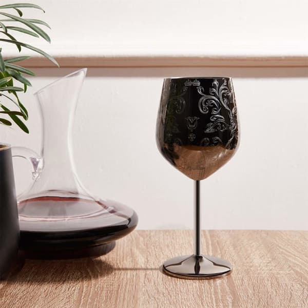 Sky fish - 2430 - Rödvinsglas Set med 2 glas med stammar i rostfritt stål, 500 ml (svart tallrik.