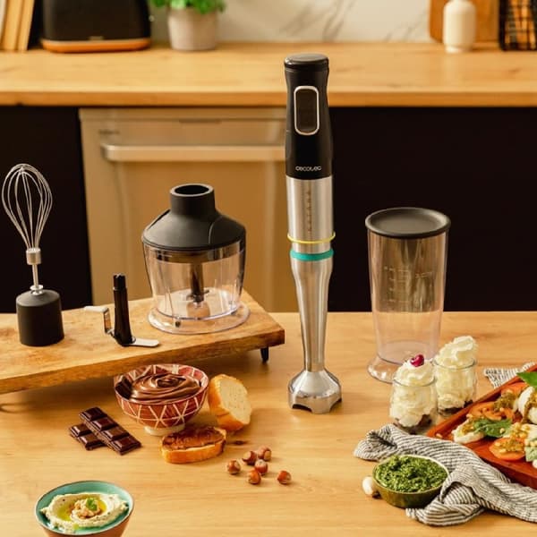 Cecotec 1500 W hand blender, PerreoMove technology that moves the blades up and down to blend more with less effort, 4 titanium-coated blades, extra