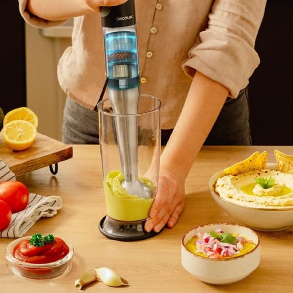 Cecotec 1200 W hand blender, PerreoMove technology that moves the blades up and down to blend more with less effort, 4 titanium-coated blades, extra