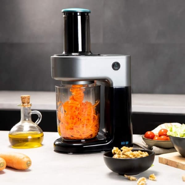 Cecotec Spiraliser with 80 W and 4 stainless-steel blades of different sizes for cutting fruits and vegetables in spiral shape.
