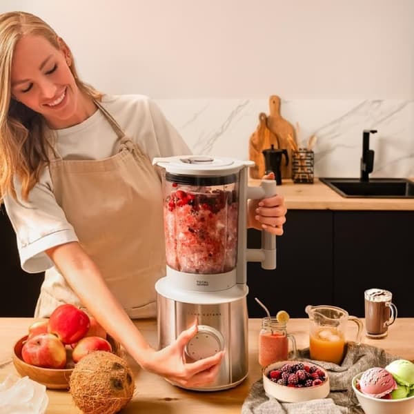 Cecotec Jug blender with 2700 W maximum power, TotalDestroy counter-rotating technology, 8 blades with black-titanium coating, and heat-resistant 1.8