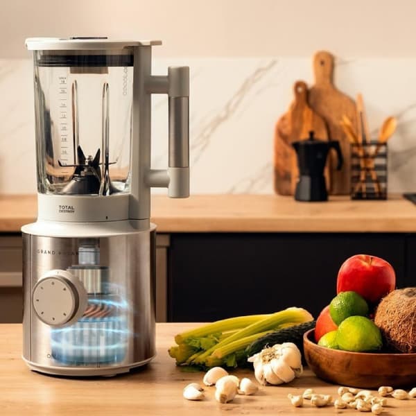 Cecotec Jug blender with 2700 W maximum power, TotalDestroy counter-rotating technology, 8 blades with black-titanium coating, and heat-resistant 1.8