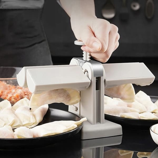 AUTOMATISK PIEROGI-MASKIN FÖR TILLVERKNING AV PIEROGI