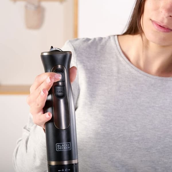 Stavmixer Black+Decker BXHBA800E (800W; svart)