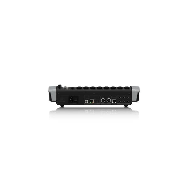 Behringer X18, 18 kanaler, 40 bitar