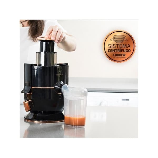 Cecotec Slow juicer with centrifugal operating system, 19000 rpm and titanium-coated disc.