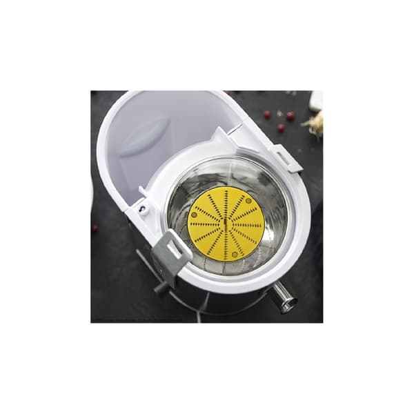 Cecotec 1300-W slow juicer with titanium-coated disc and XXL inlet mouth.