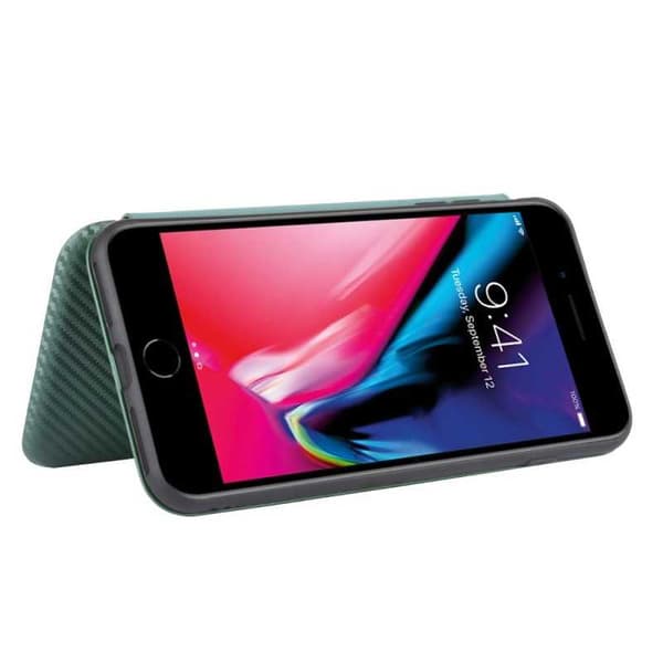 iPhone 7 Plus / 8 Plus Flip Case -korttipaikka CarbonDreams Green